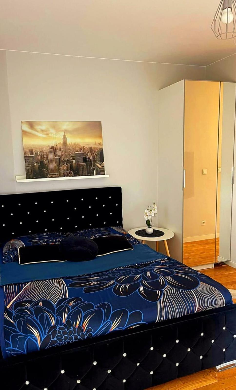 Homecomfort Apartament Delux Варшава Экстерьер фото